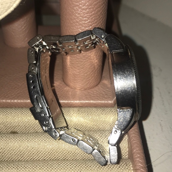 MICHAEL KORS SILVER MOTHER OF PEARL WATCH 5020 - Picture 3 of 8